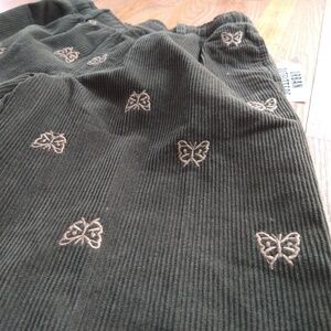 URBAN OUTFITTERS NWT Size S (0-4) Green Corduroy with Embroidered Butterfly